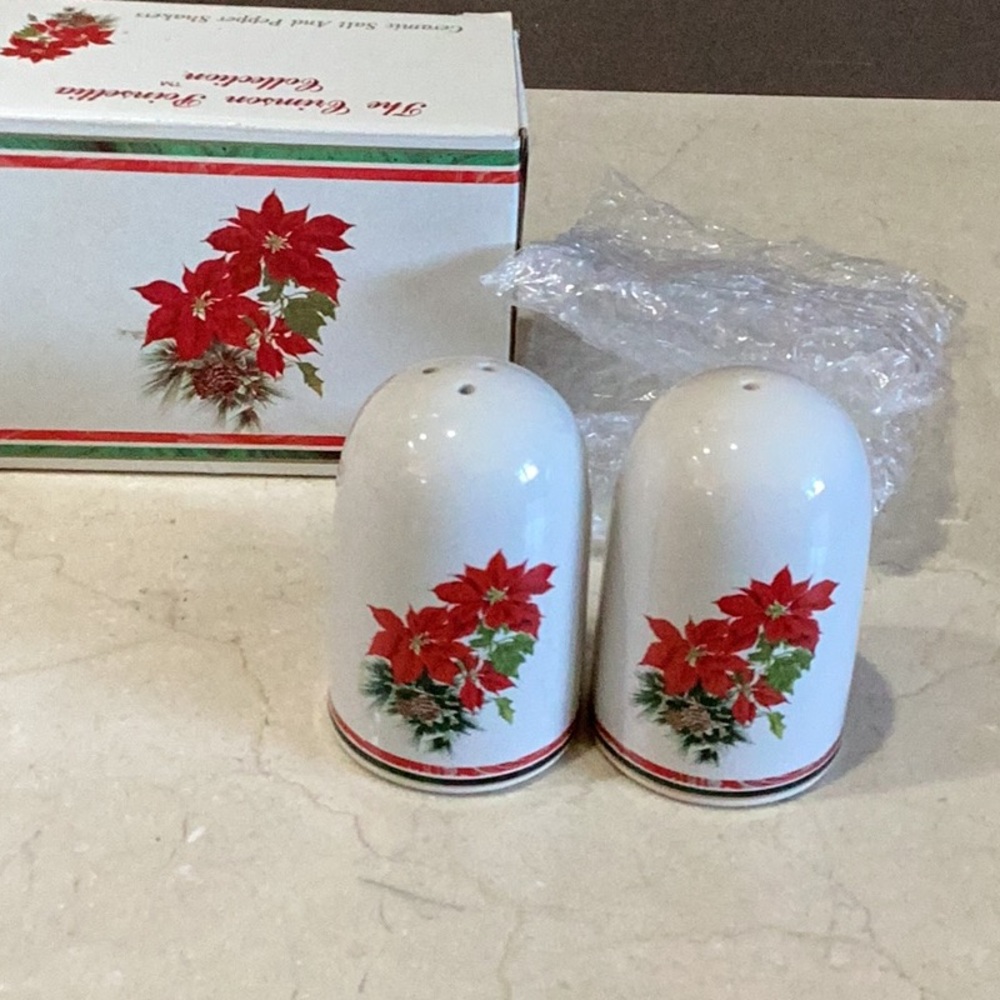 Russ Vintage The Crimson Poinsettia Collection Ceramic salt & pepper shakers